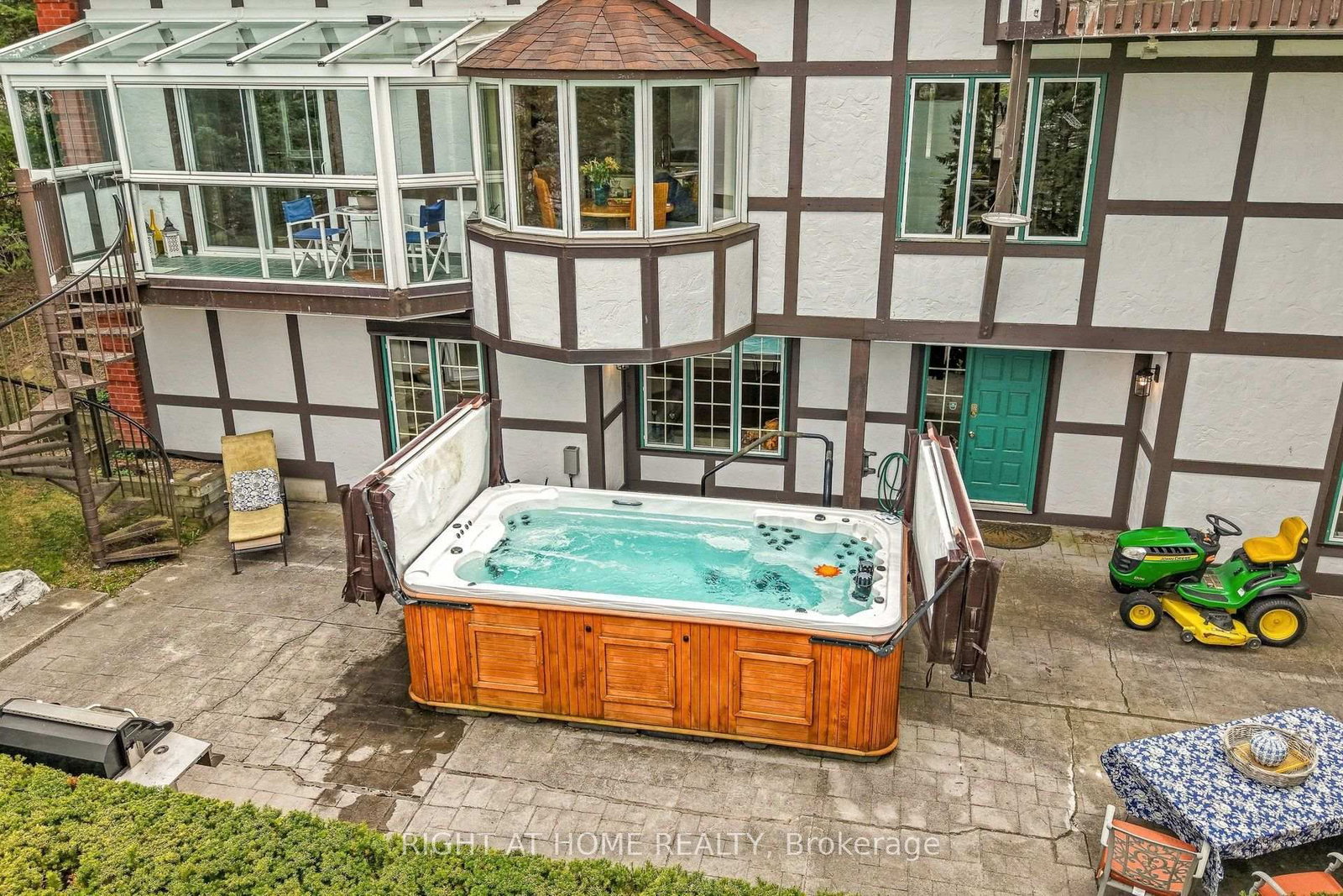 566 Sunset Beach Road • Richmond Hill, ON photo 38