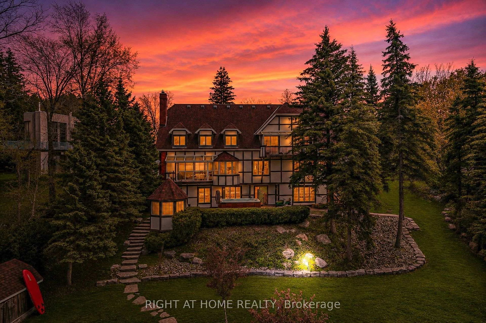 566 Sunset Beach Road • Richmond Hill, ON photo 40