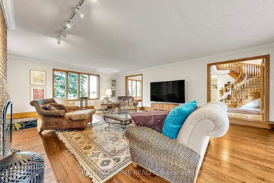566 Sunset Beach Road • Richmond Hill, ON photo 8