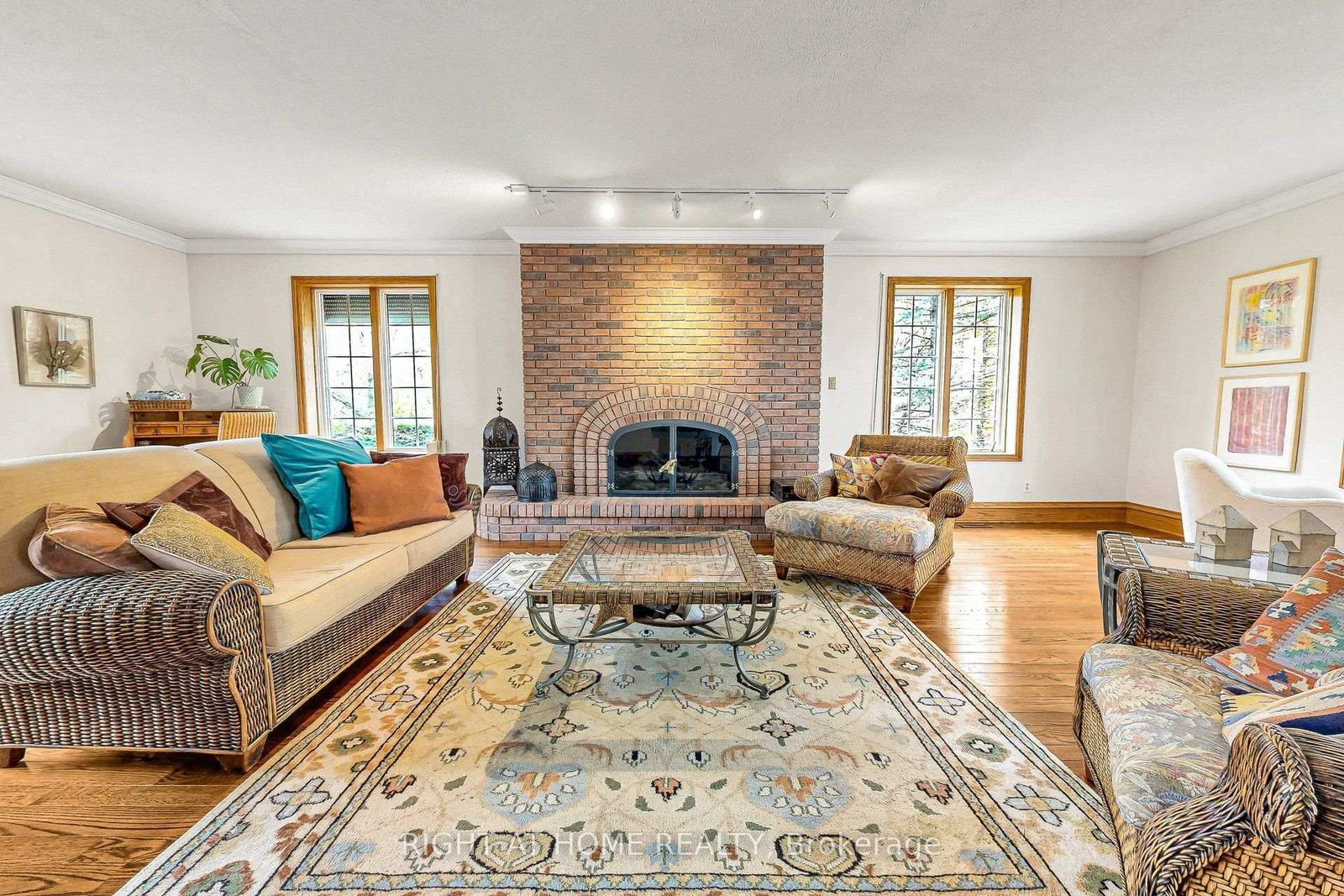 566 Sunset Beach Road • Richmond Hill, ON photo 9