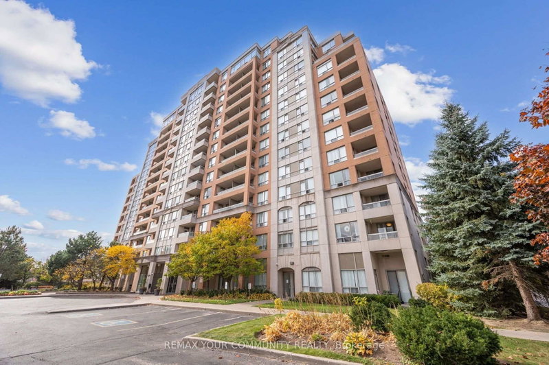916 - 9 Northern Heights Drive E Drive