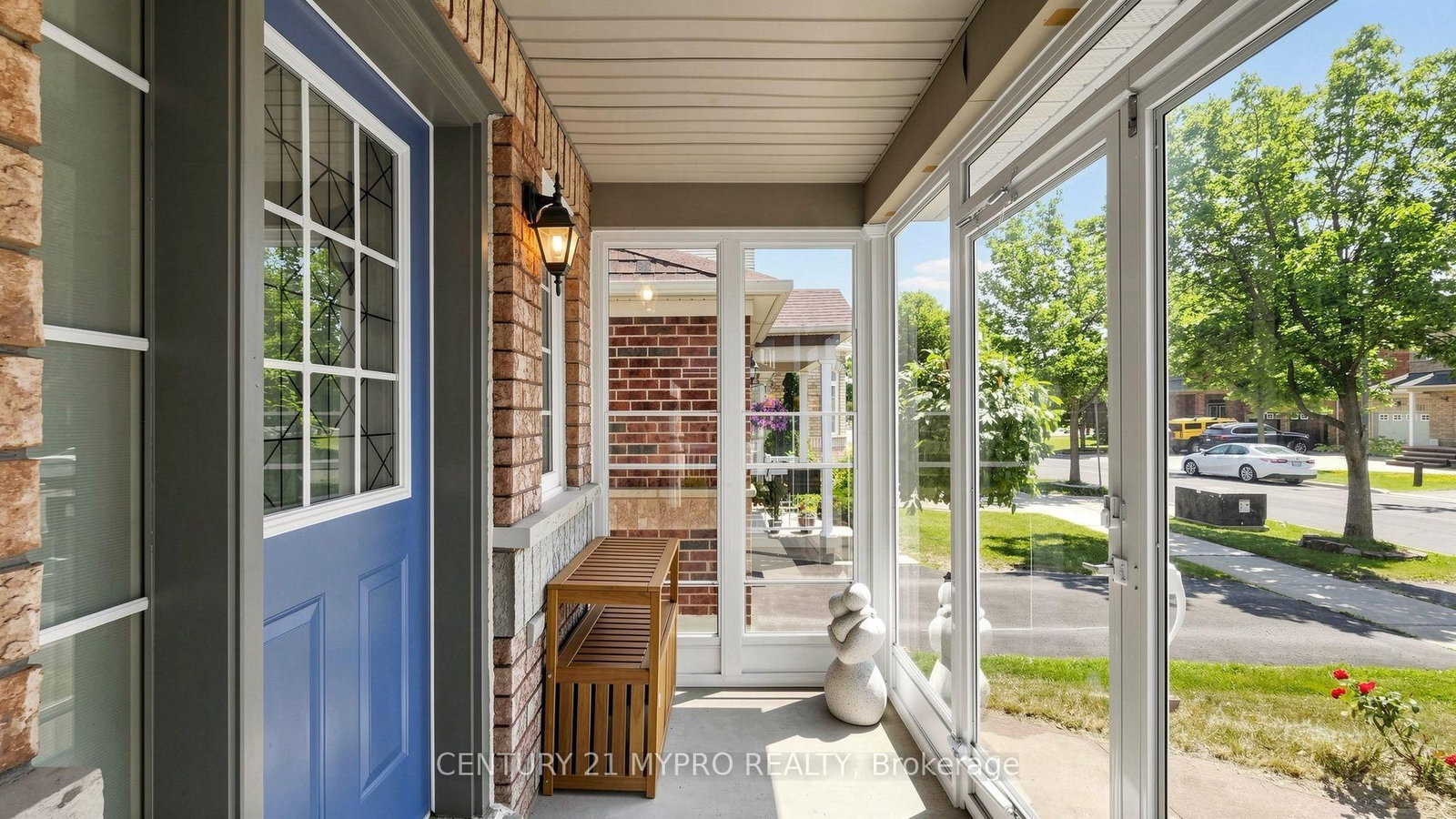 74 Victoria Wood Avenue • Markham, ON photo 3