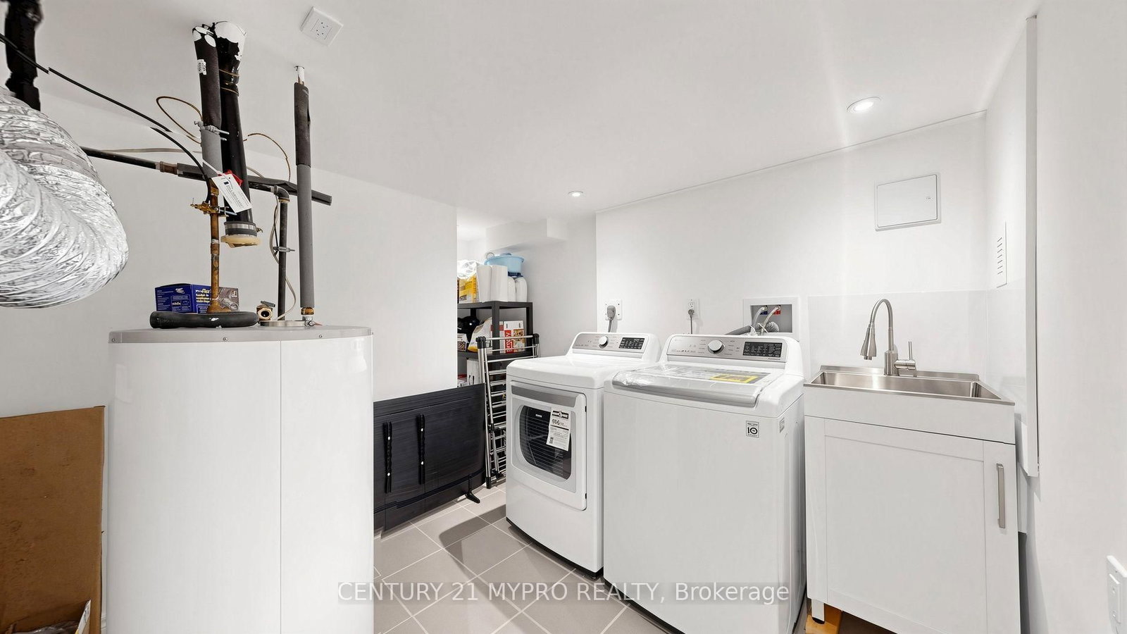 74 Victoria Wood Avenue • Markham, ON photo 32