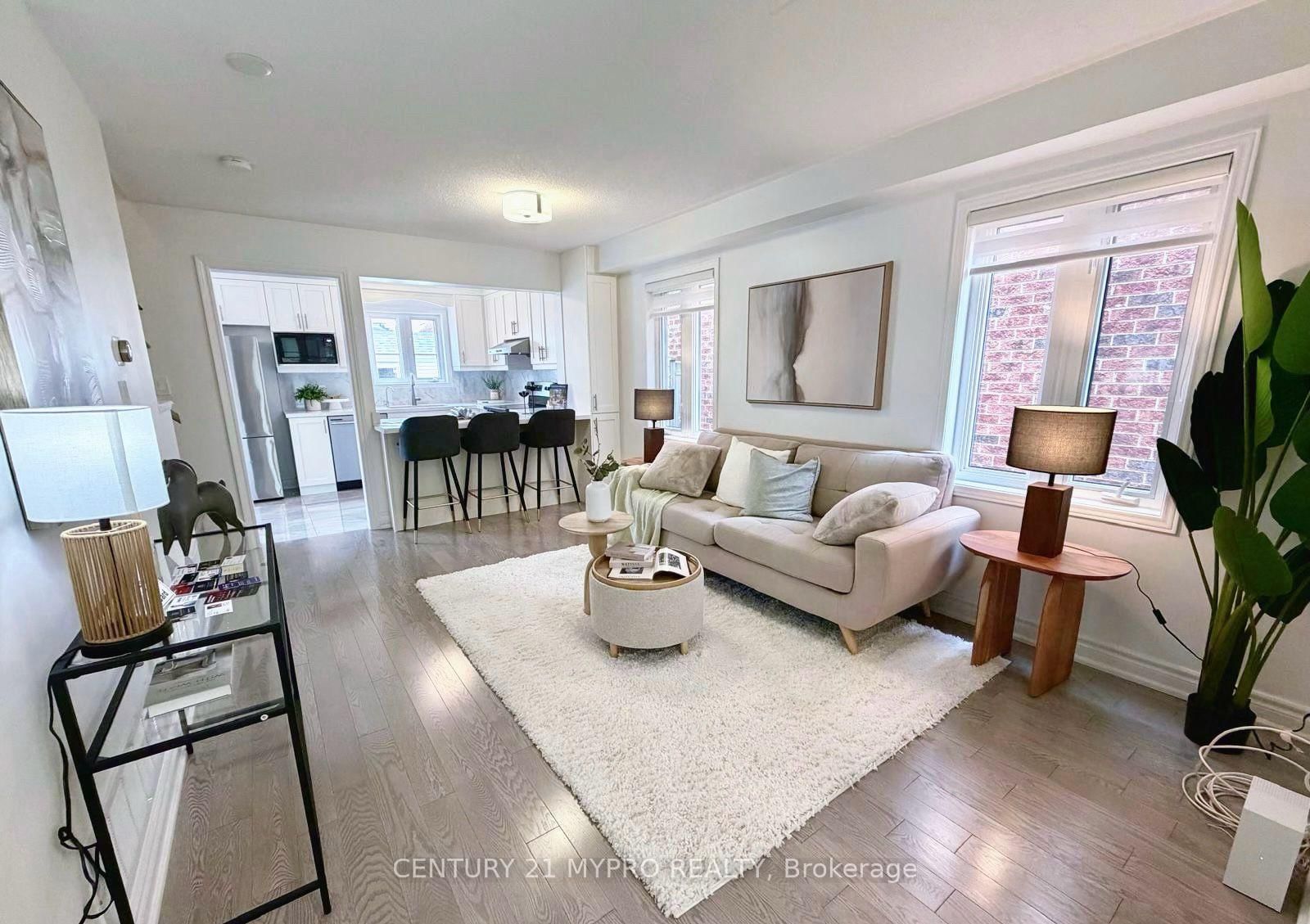 74 Victoria Wood Avenue • Markham, ON photo 4