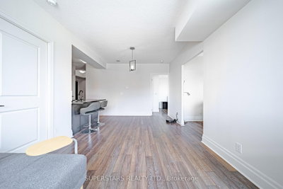 151 Upper Duke Crescent • #809 • Markham, ON photo 4