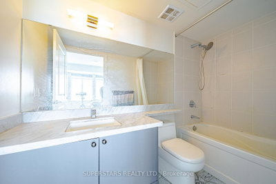 151 Upper Duke Crescent • #809 • Markham, ON photo 9