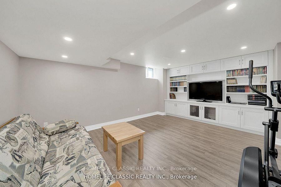 105 McKenzie Way • Bradford West Gwillimbury, ON photo 34