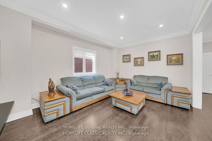 105 McKenzie Way • Bradford West Gwillimbury, ON photo 8