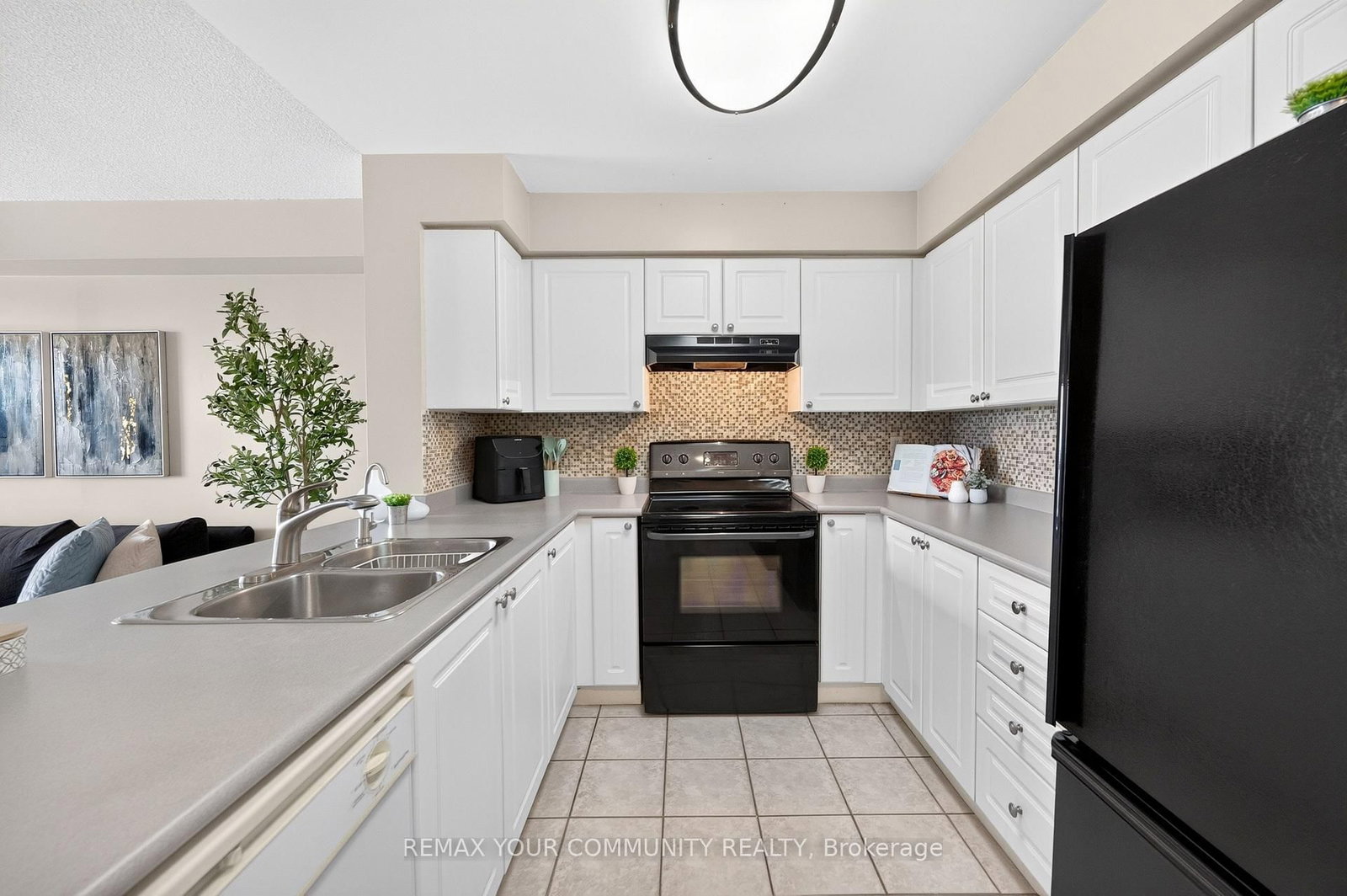 3 ELLESMERE Street • #721 • Richmond Hill, ON photo 22