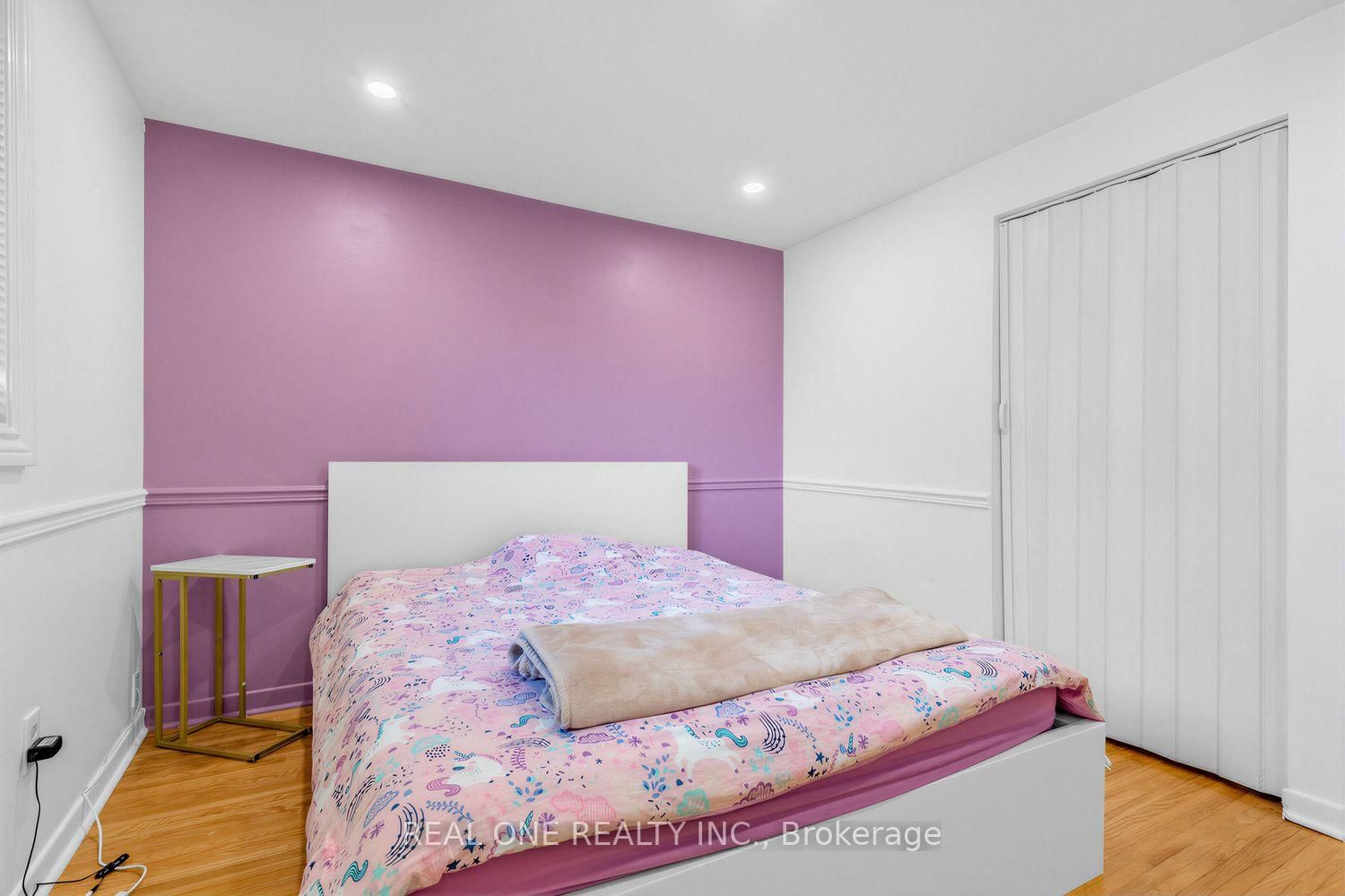 10 Devins Drive • Aurora, ON photo 18