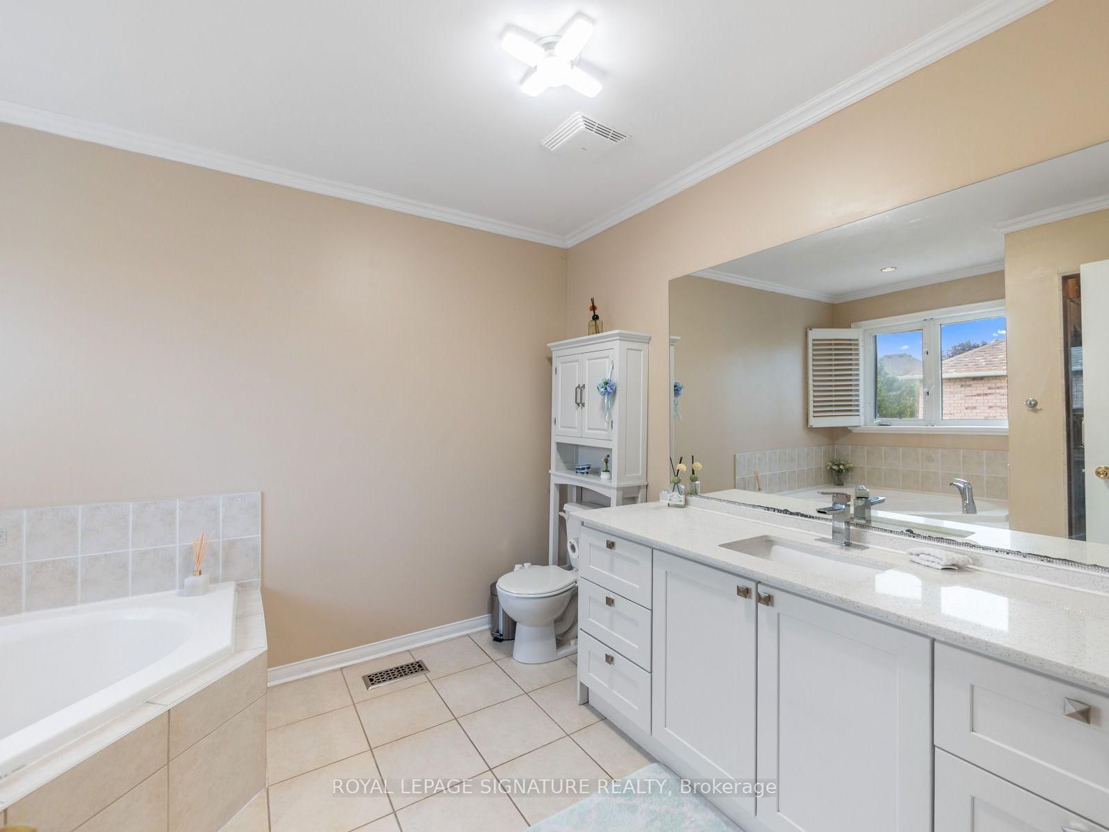 26 Tomscot Avenue • Richmond Hill, ON photo 20
