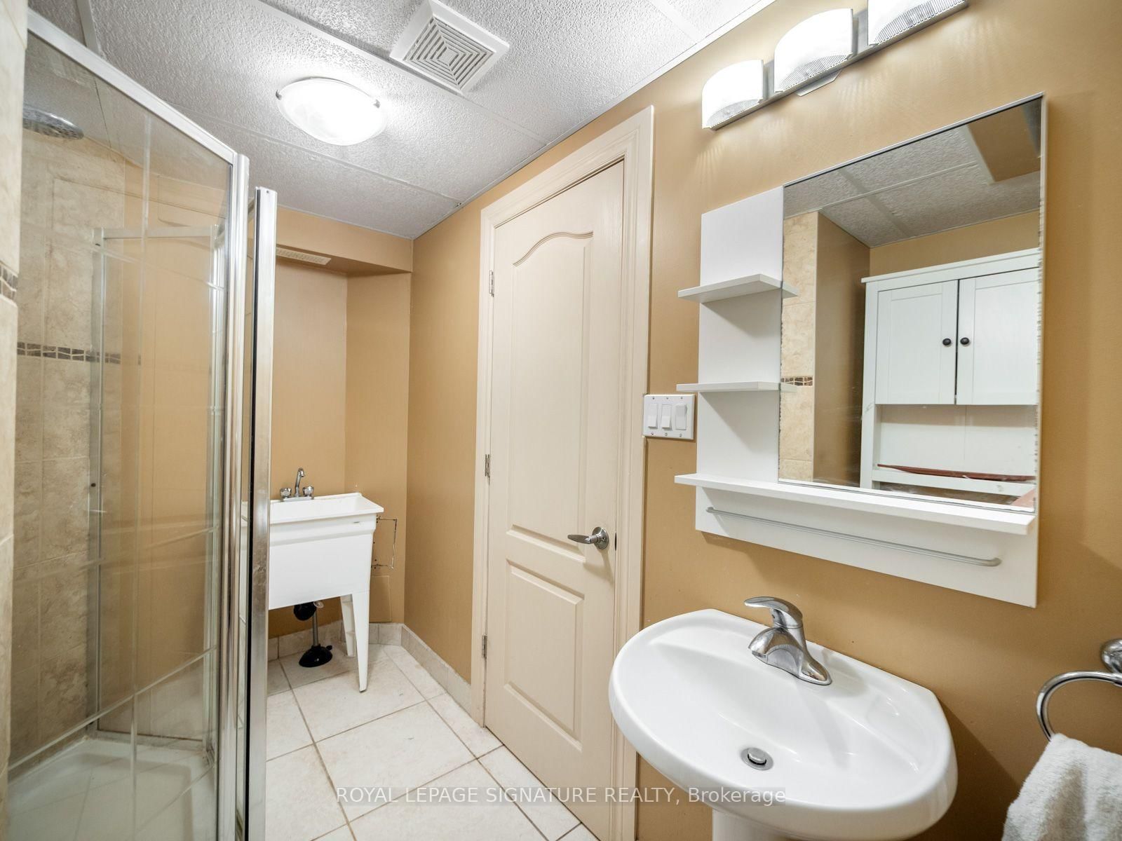 26 Tomscot Avenue • Richmond Hill, ON photo 37