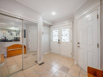 26 Tomscot Avenue • Richmond Hill, ON photo 4