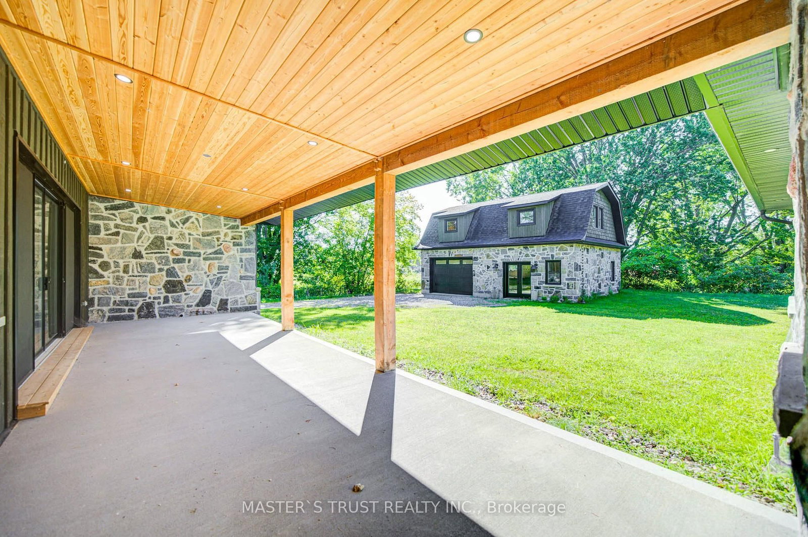 1109 2nd Line • Innisfil, ON photo 19