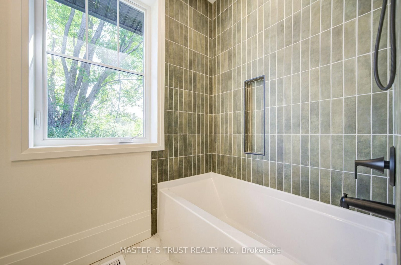 1109 2nd Line • Innisfil, ON photo 22