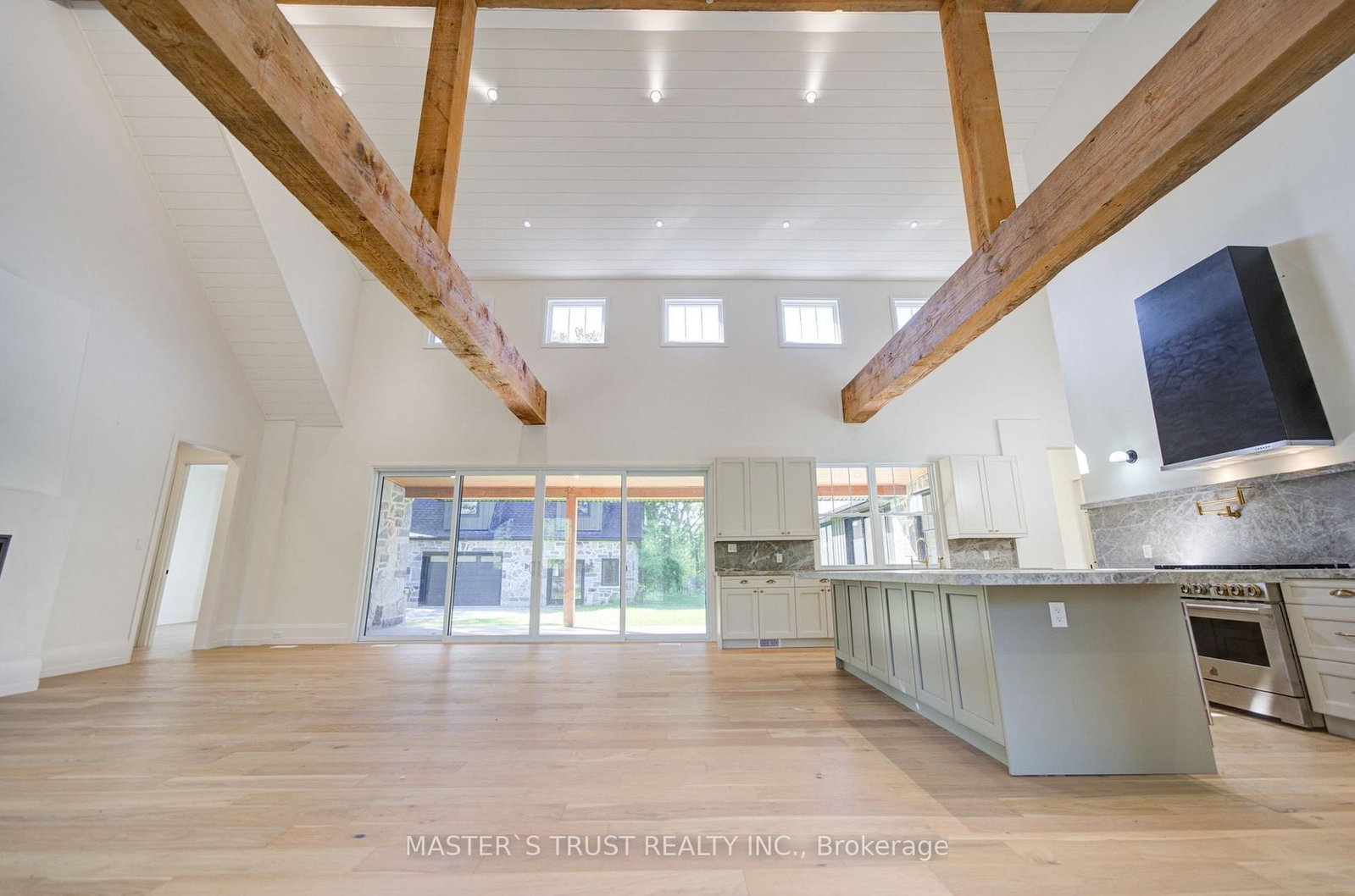 1109 2nd Line • Innisfil, ON photo 8