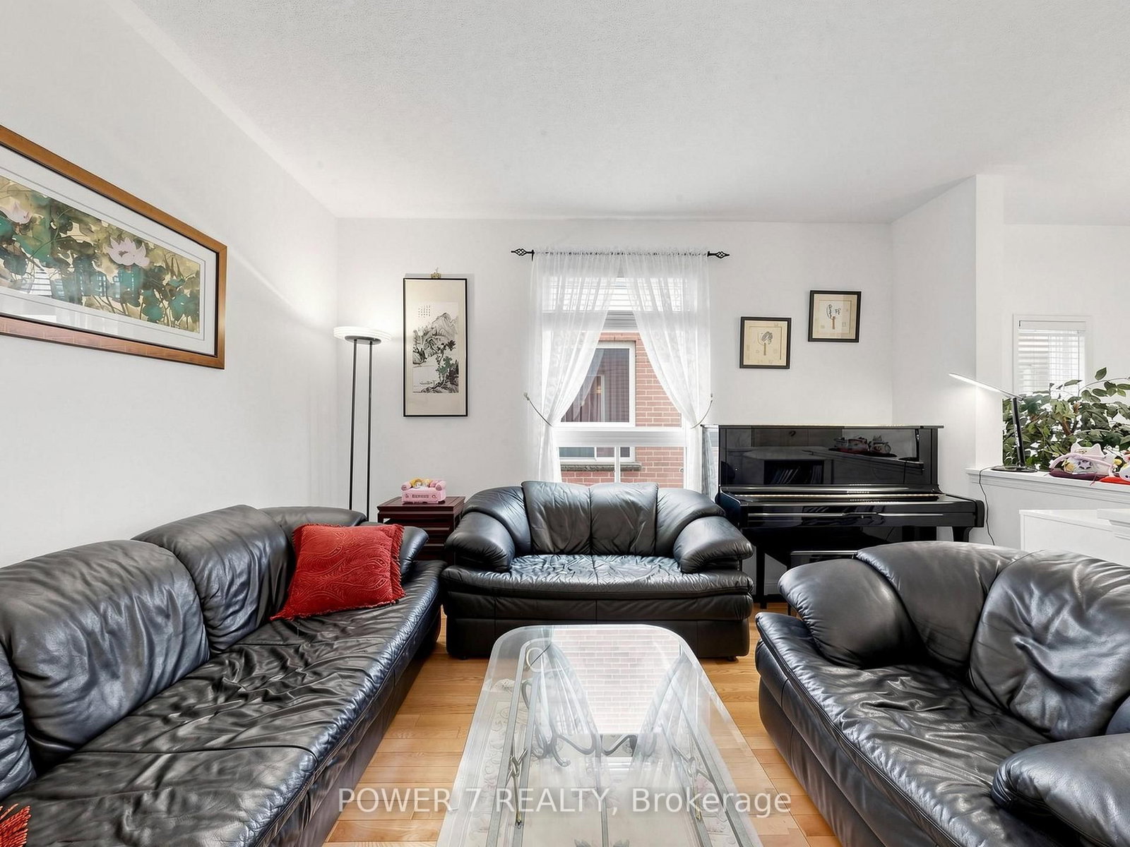 16 Barkwood Hollow • Markham, ON photo 5