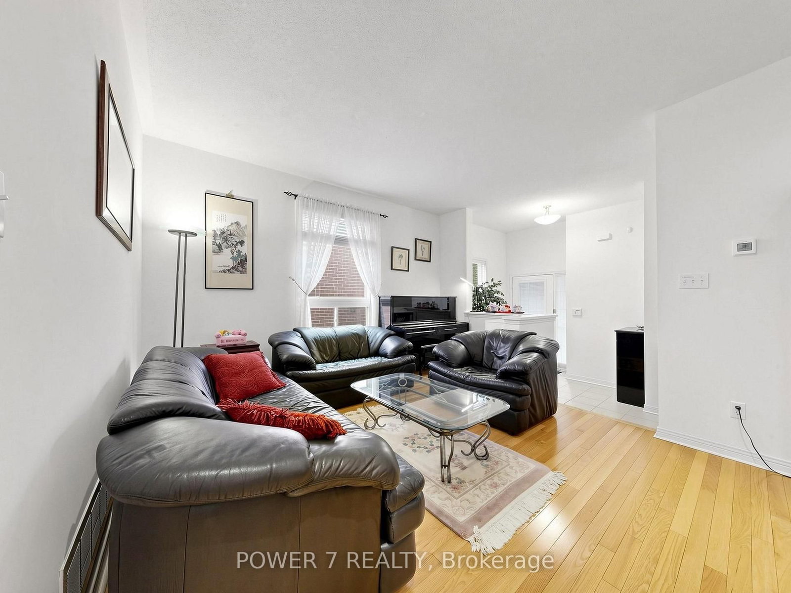 16 Barkwood Hollow • Markham, ON photo 6