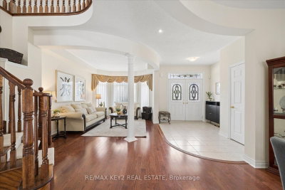 110 Walter Scott Crescent • Markham, ON photo 5