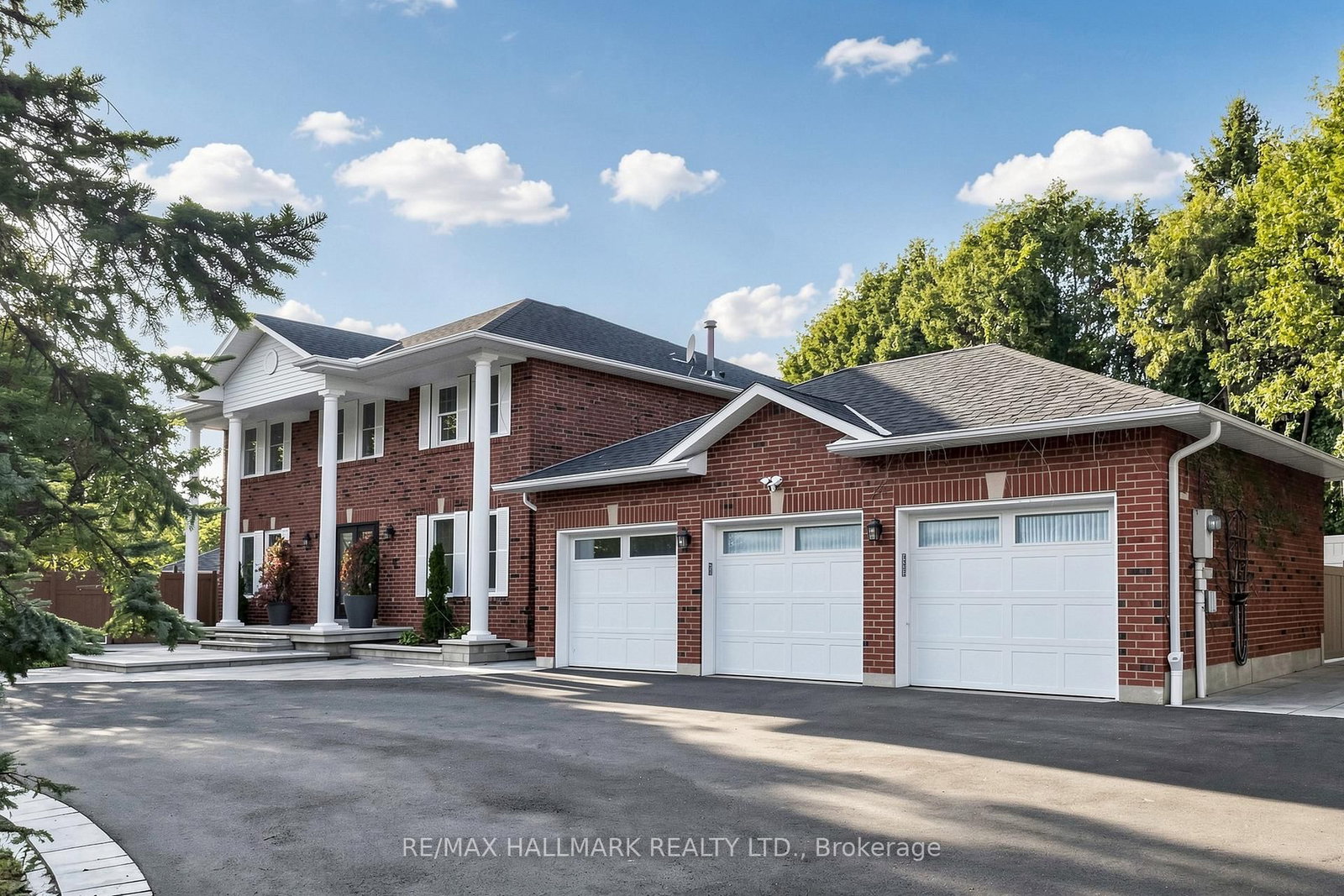 8 Beaufort Hills Road • Richmond Hill, ON photo 5