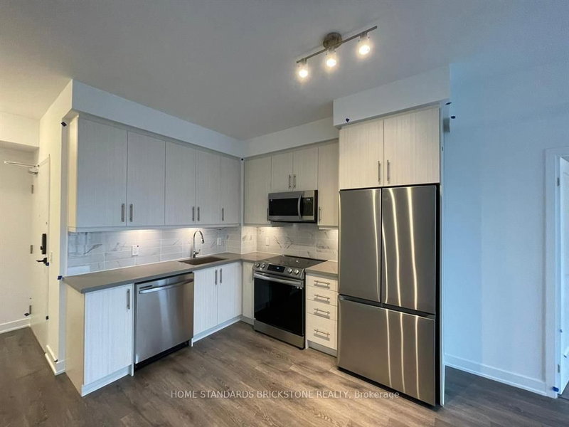 #1206 - 105 Oneida Crescent