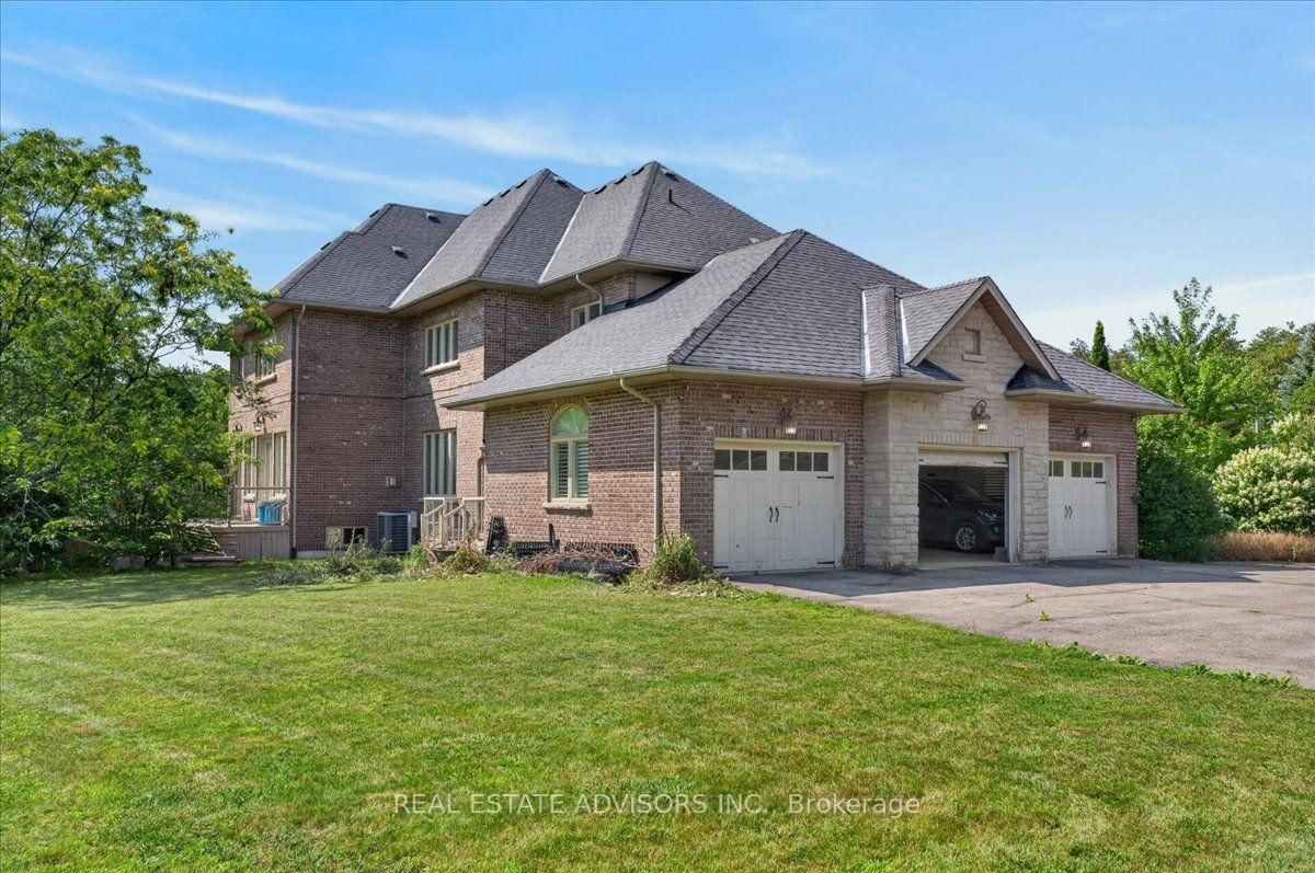 43 Grayfield Drive • Whitchurch-Stouffville, ON photo 38