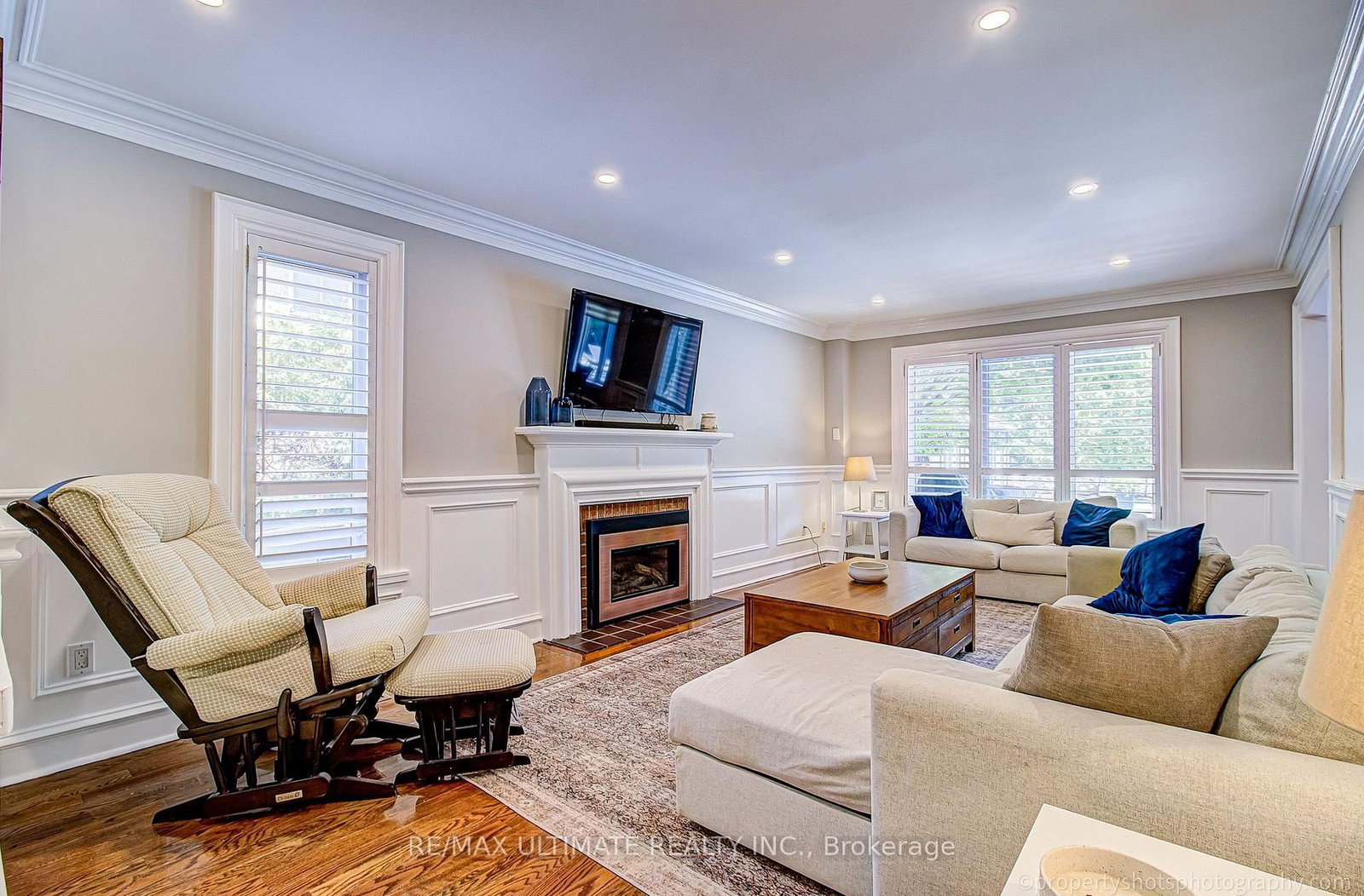 351 Fairway Gardens • Newmarket, ON photo 18