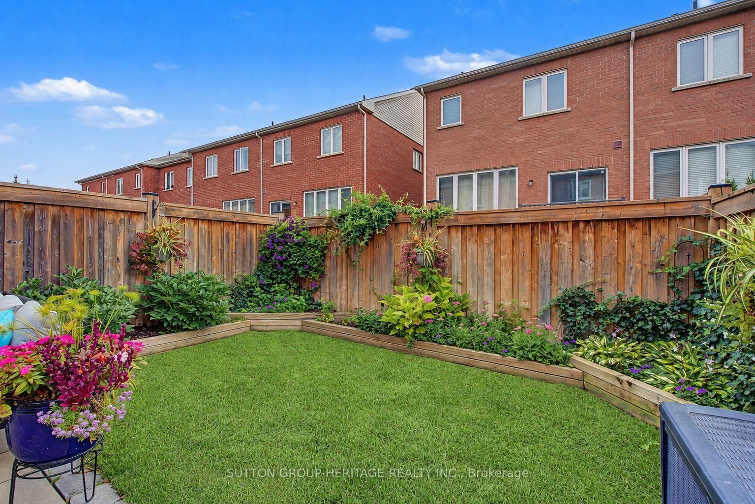 15 Clarinet Lane • Whitchurch-Stouffville, ON photo 20