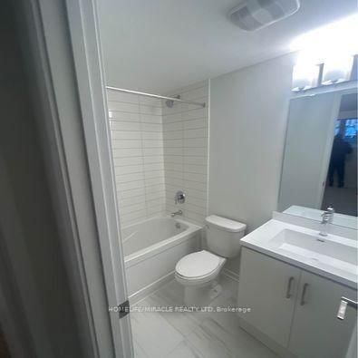 39 Honeycrisp Crescent • #81 • Vaughan, ON photo 11