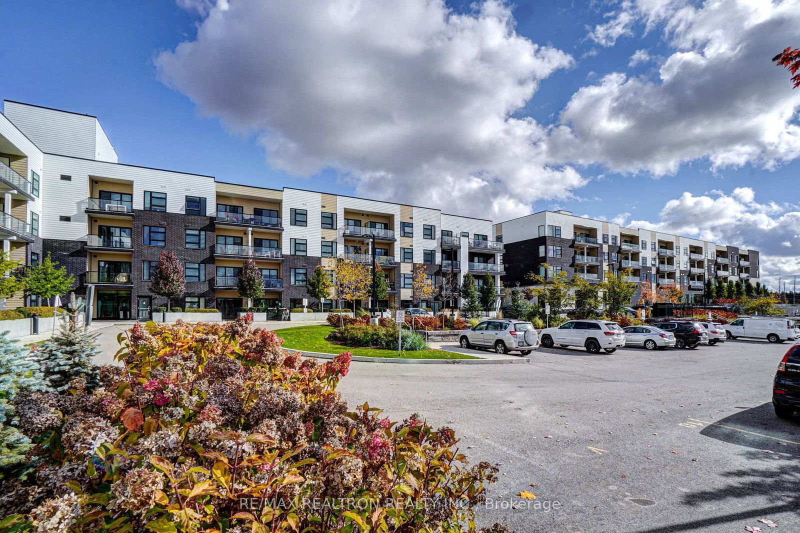 555 William Graham Drive • #PH446 • Aurora, ON photo 20