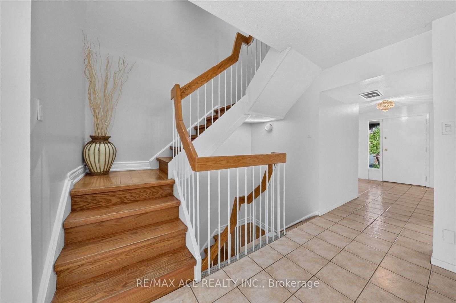 65 Cricklewood Crescent • Markham, ON photo 13