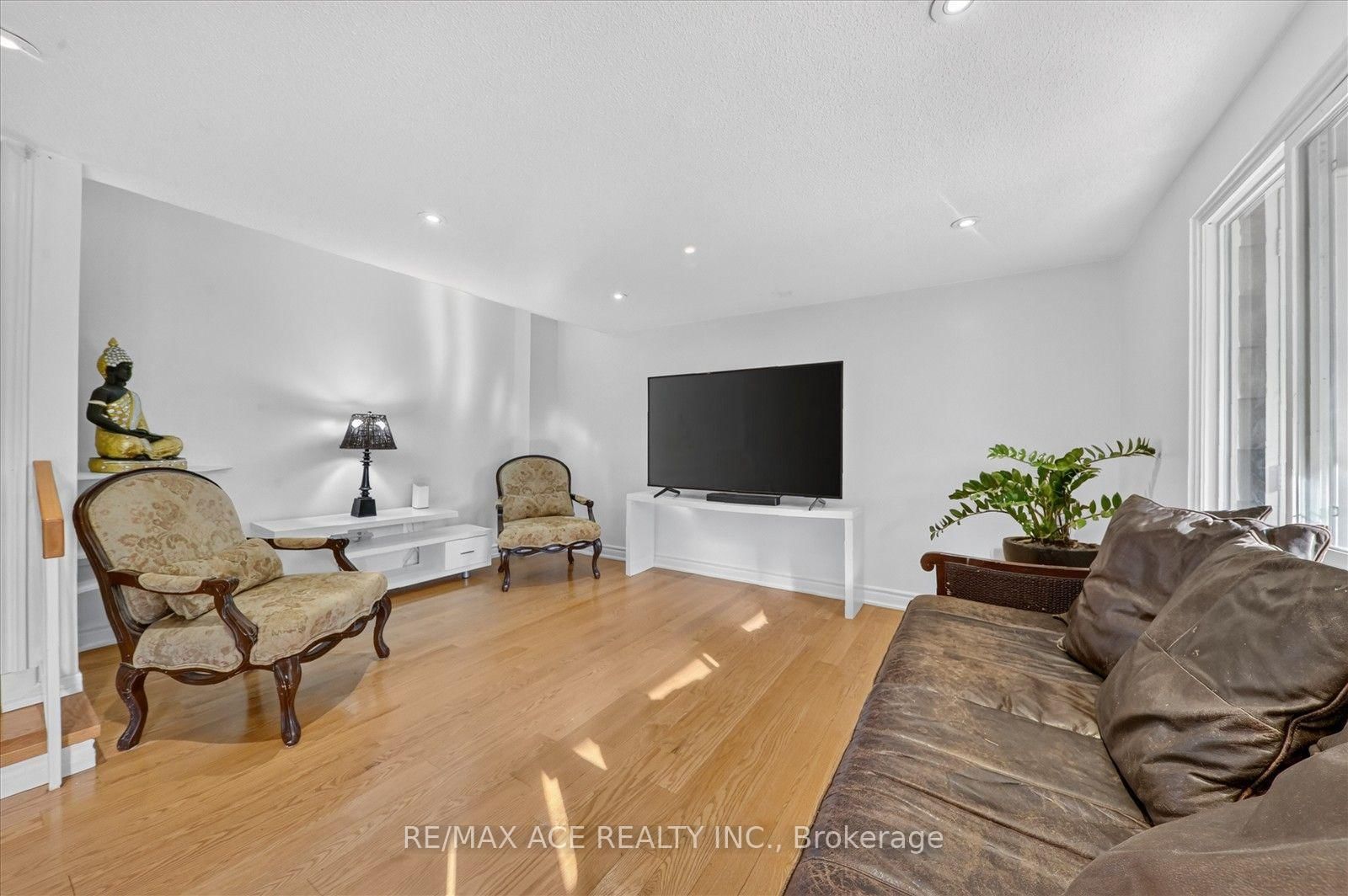 65 Cricklewood Crescent • Markham, ON photo 36