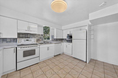 65 Cricklewood Crescent • Markham, ON photo 9