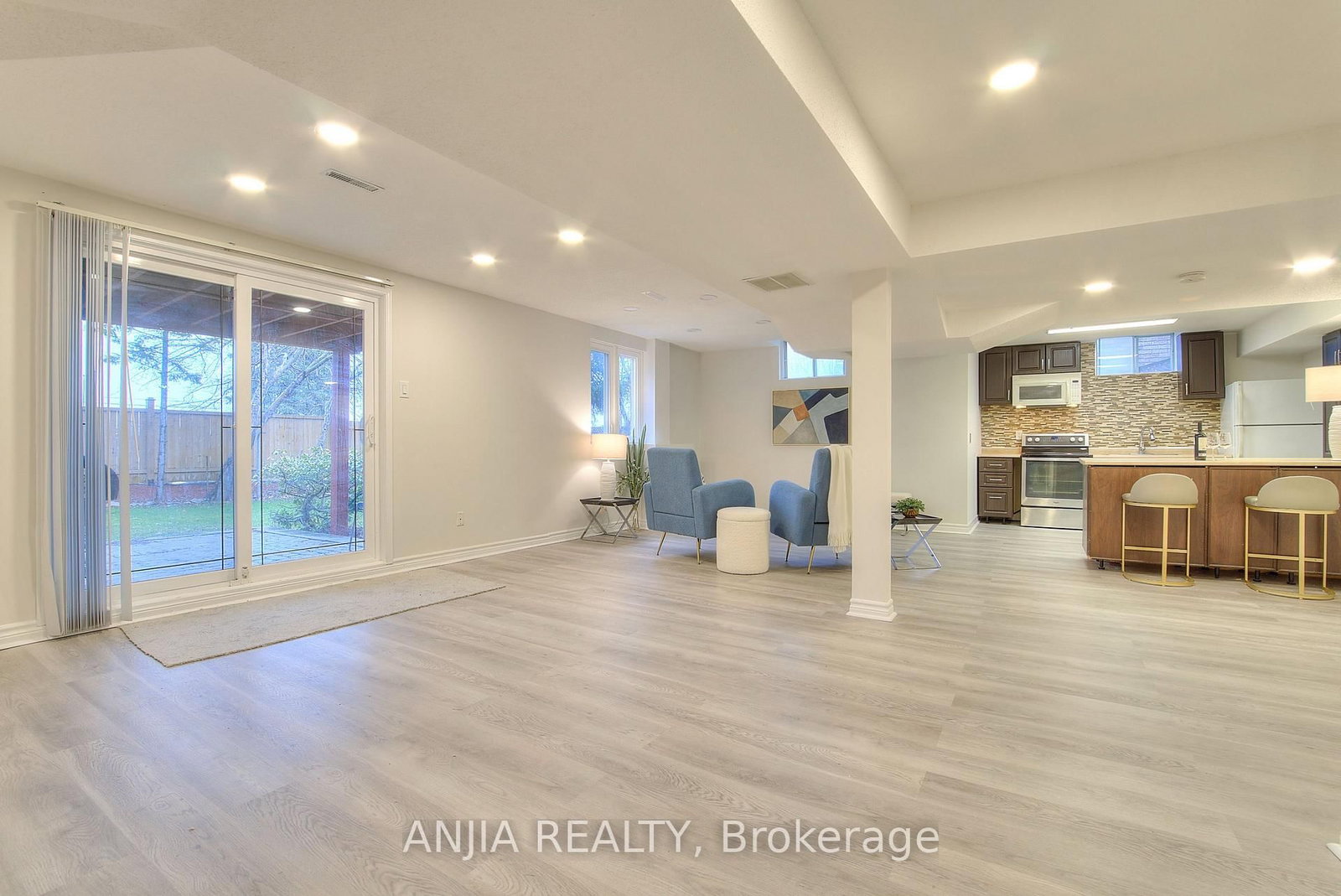 22 Chiltern Hill • Richmond Hill, ON photo 15