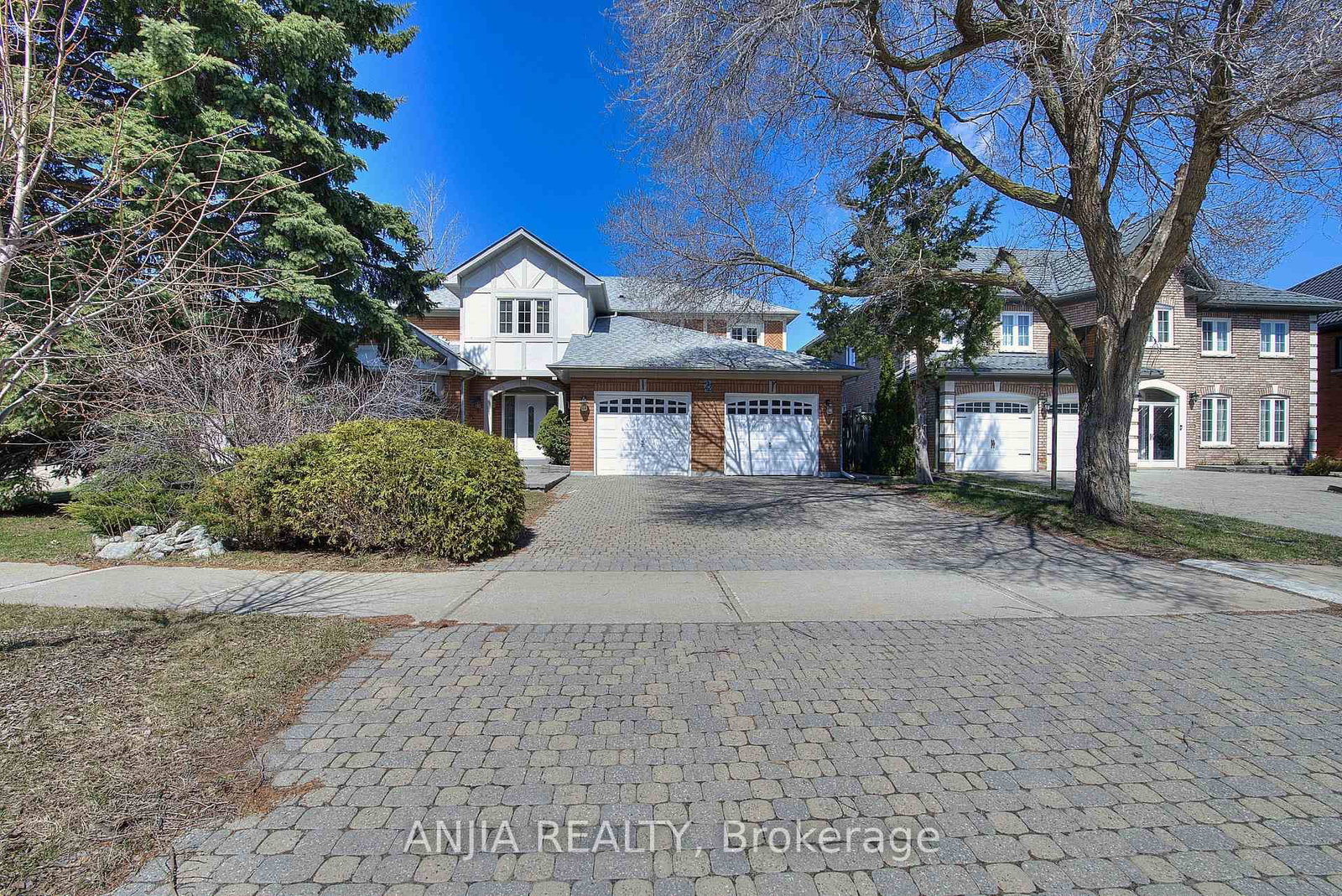 22 Chiltern Hill • Richmond Hill, ON photo 16
