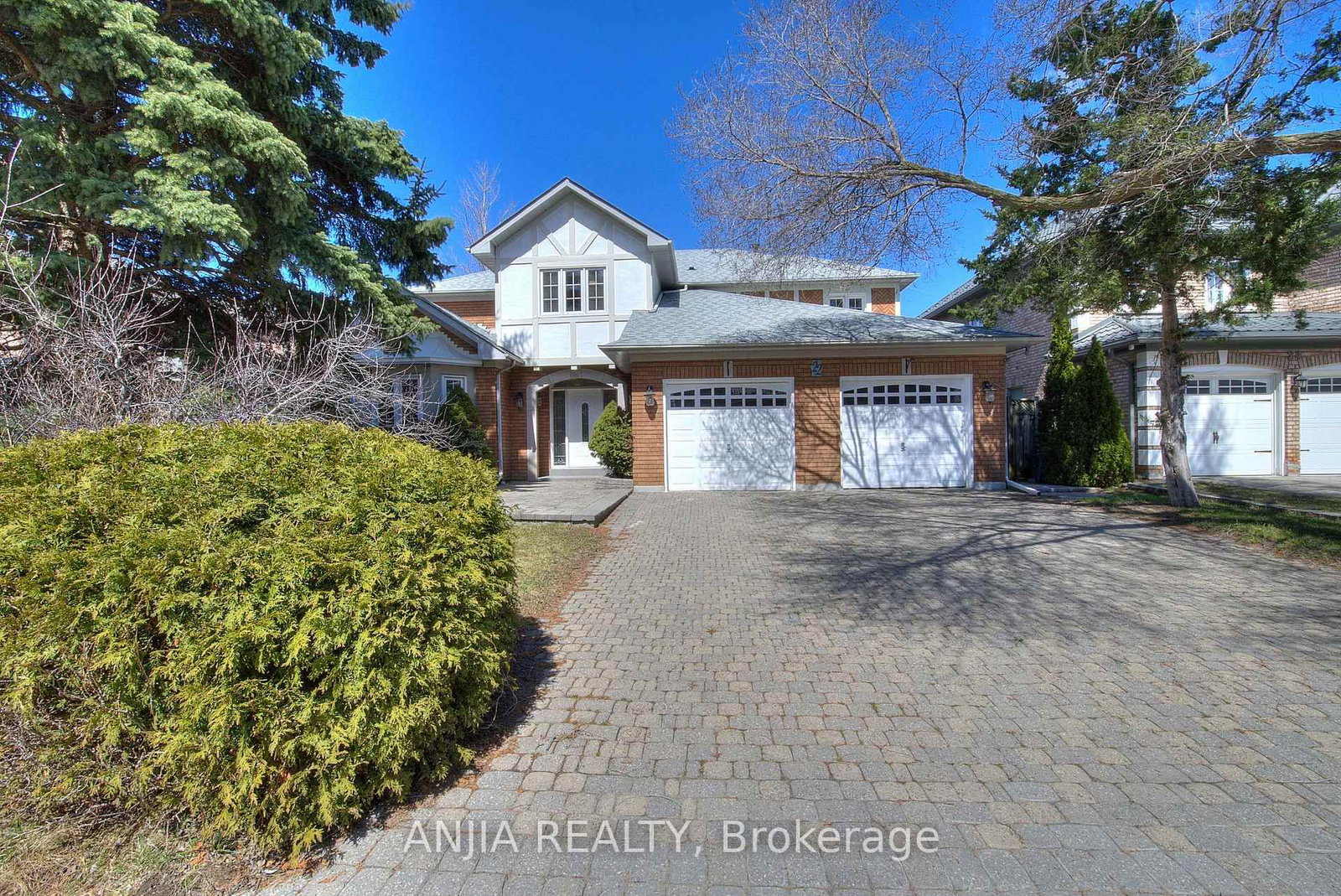 22 Chiltern Hill • Richmond Hill, ON photo 17