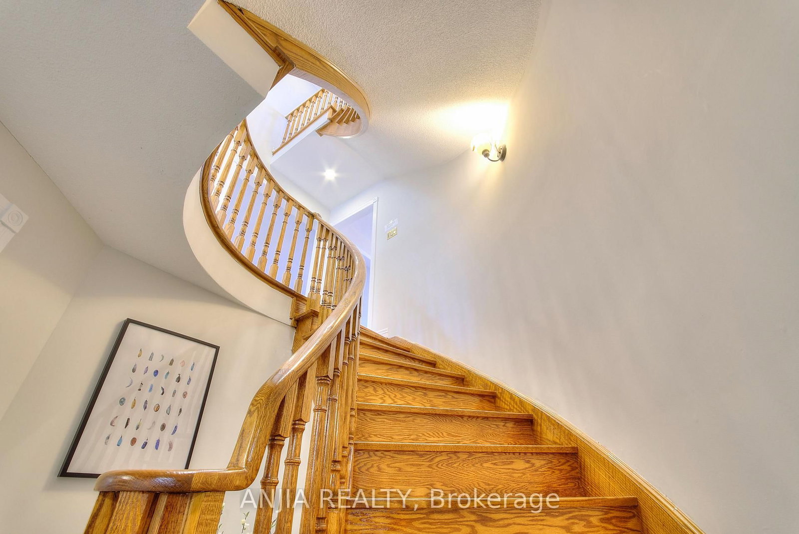 22 Chiltern Hill • Richmond Hill, ON photo 28