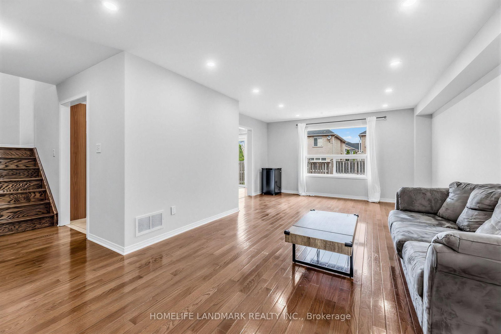 86 Laurier Avenue • Richmond Hill, ON photo 6