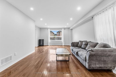 86 Laurier Avenue • Richmond Hill, ON photo 7