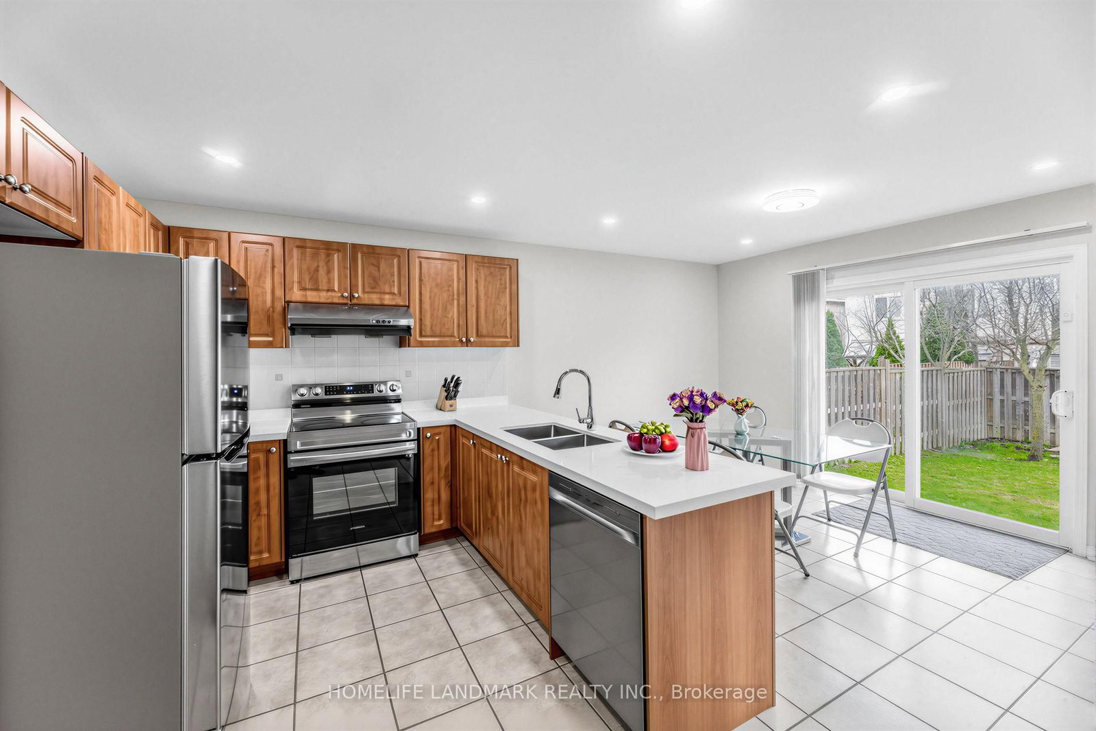 86 Laurier Avenue • Richmond Hill, ON photo 9