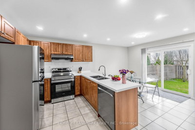 86 Laurier Avenue • Richmond Hill, ON photo 9