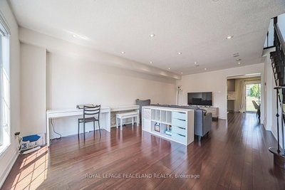 110 Foxfield Crescent • Vaughan, ON photo 5