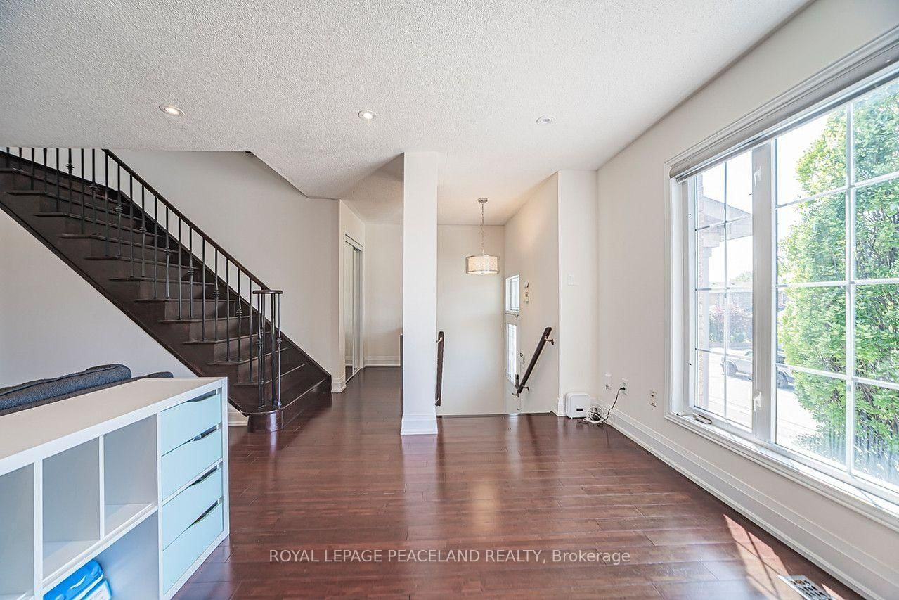 110 Foxfield Crescent • Vaughan, ON photo 6