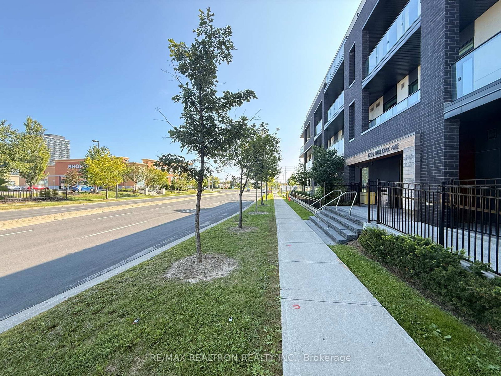 1709 Bur Oak Avenue • #509 • Markham, ON photo 3