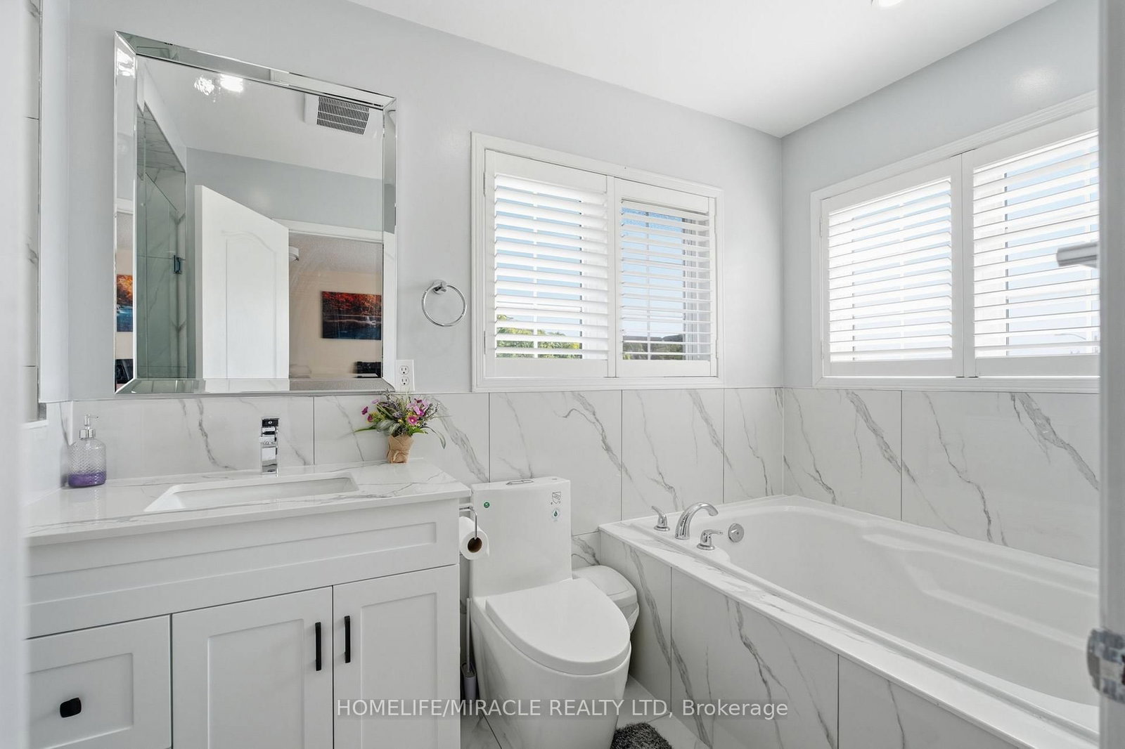 243 Venice Gate Drive • Vaughan, ON photo 24