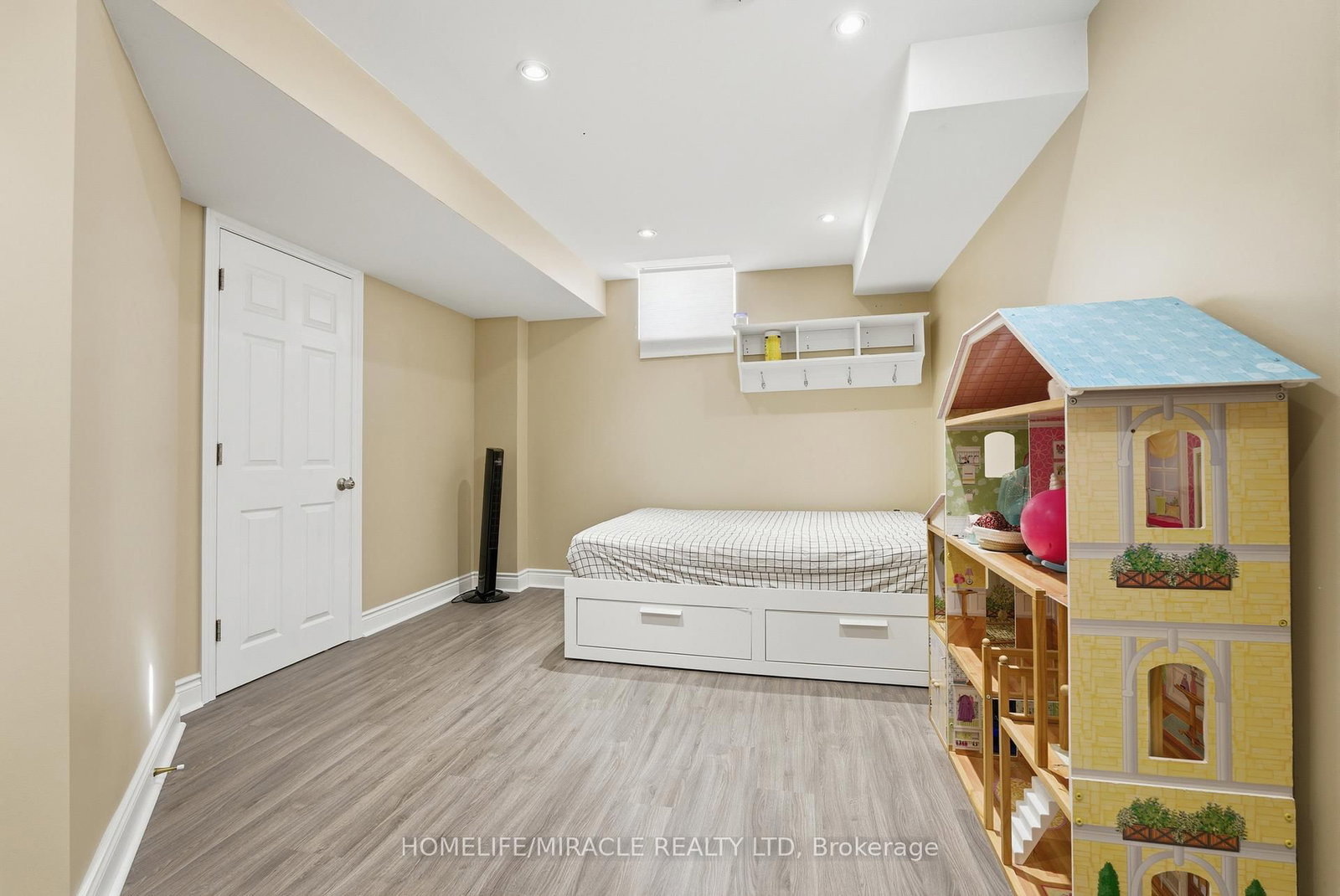 243 Venice Gate Drive • Vaughan, ON photo 39