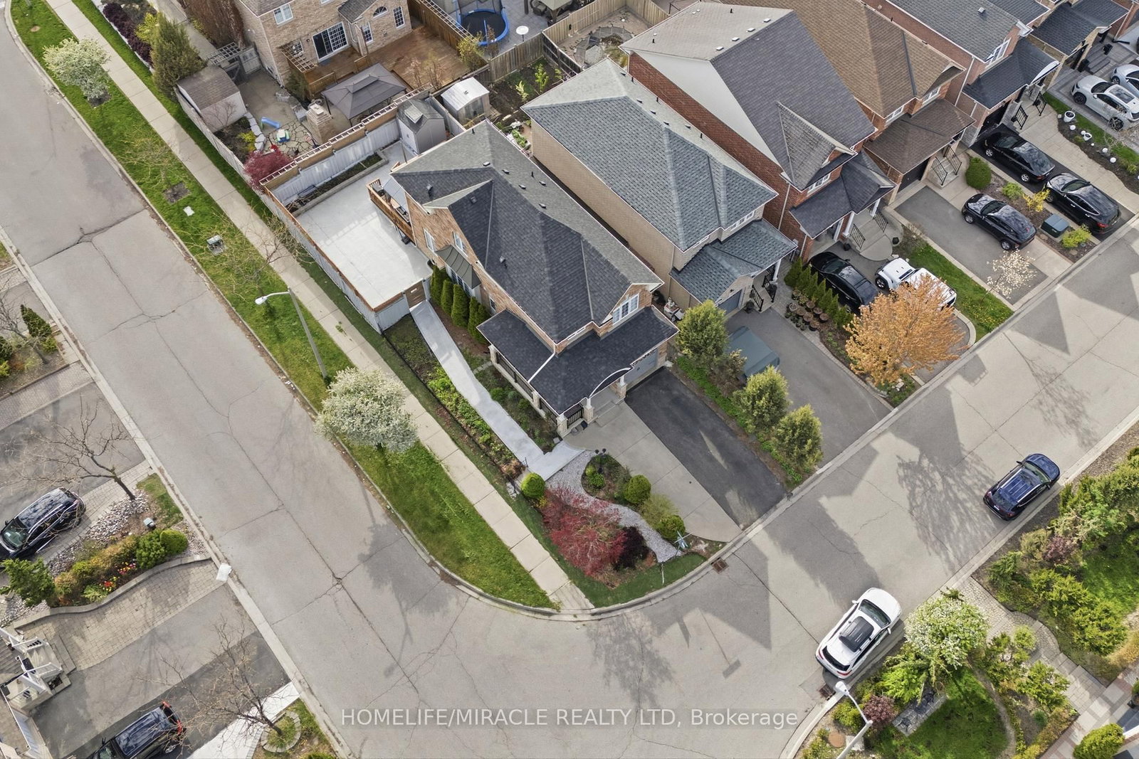 243 Venice Gate Drive • Vaughan, ON photo 45