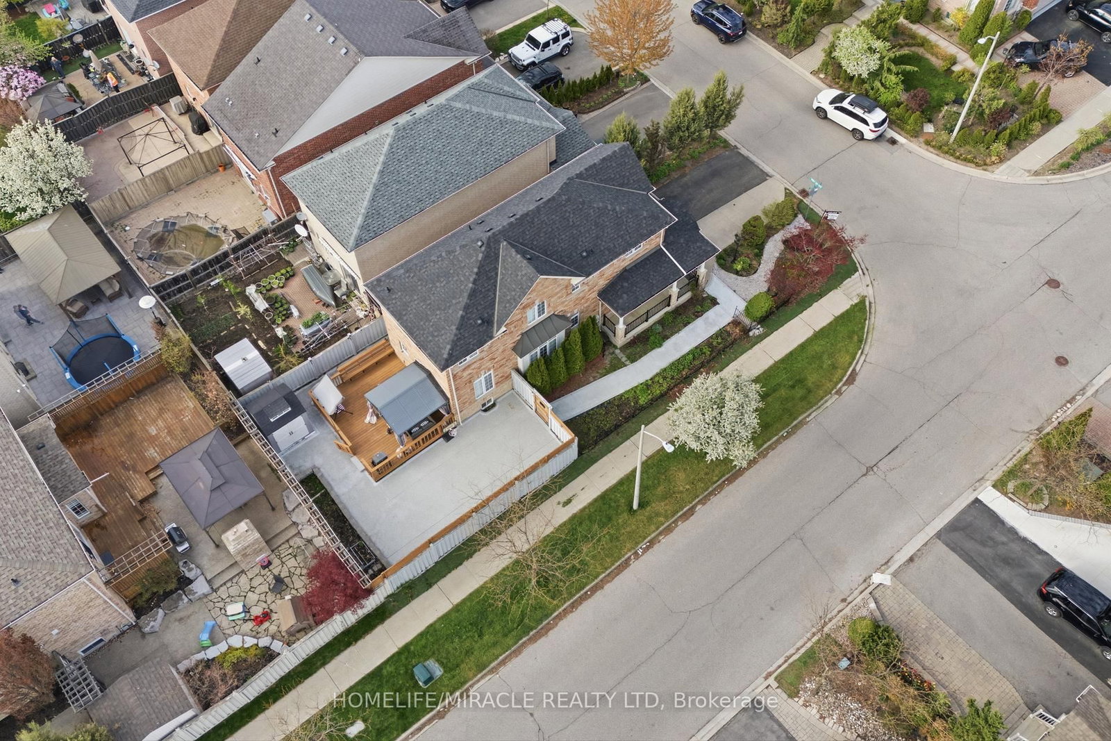243 Venice Gate Drive • Vaughan, ON photo 46