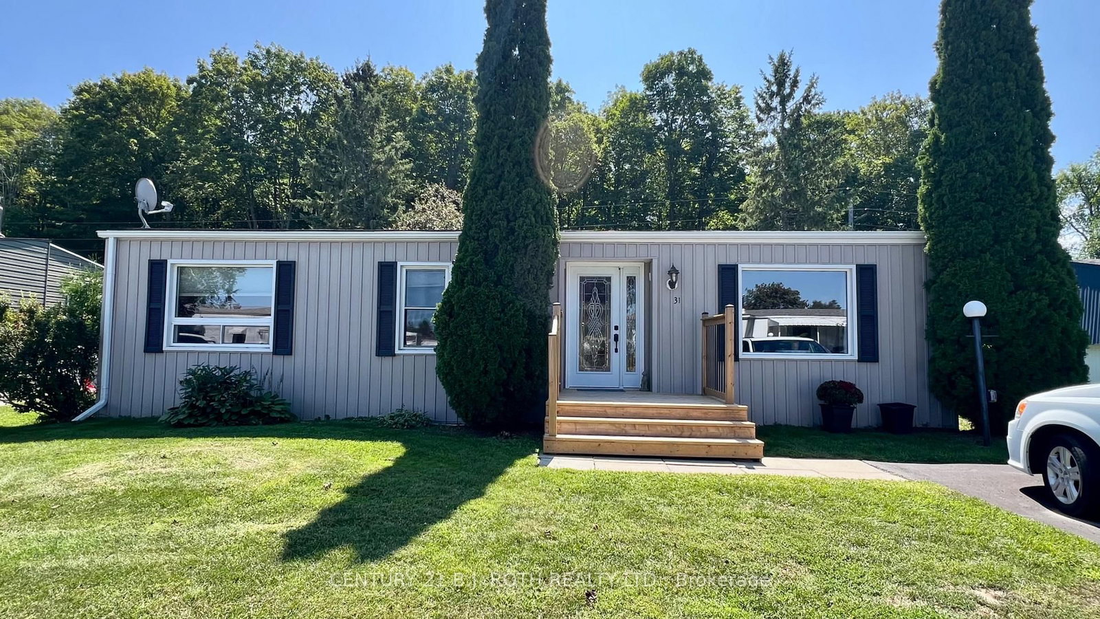31 Corner Brook Trail • Innisfil, ON photo 1