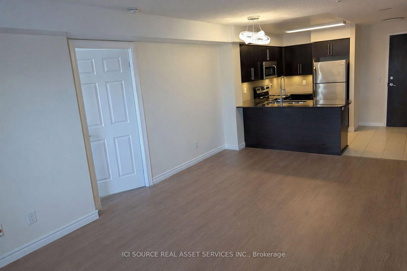 202 - 73 King William Crescent